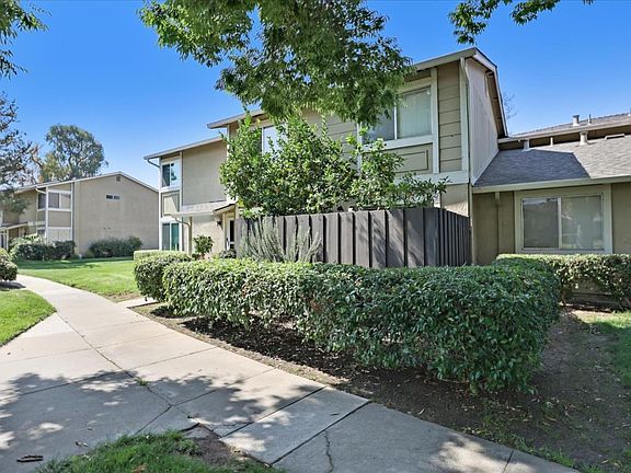 3rd image of 2140 Galveston Ave Unit C