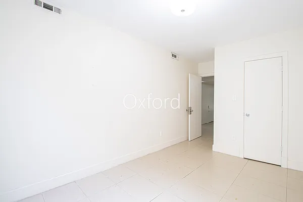 Rented by Oxford Property Group | media 12