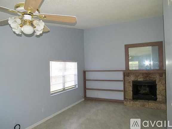 4th image of 3005 N Orleans Way