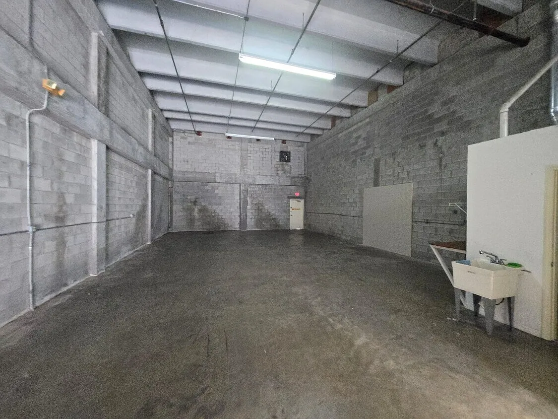 143 Investment AL 01 - 6 — Photo 3