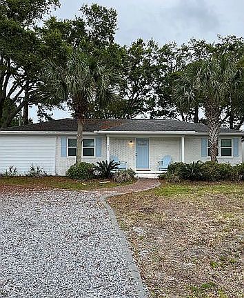 2nd image of 533 S Shore Dr
