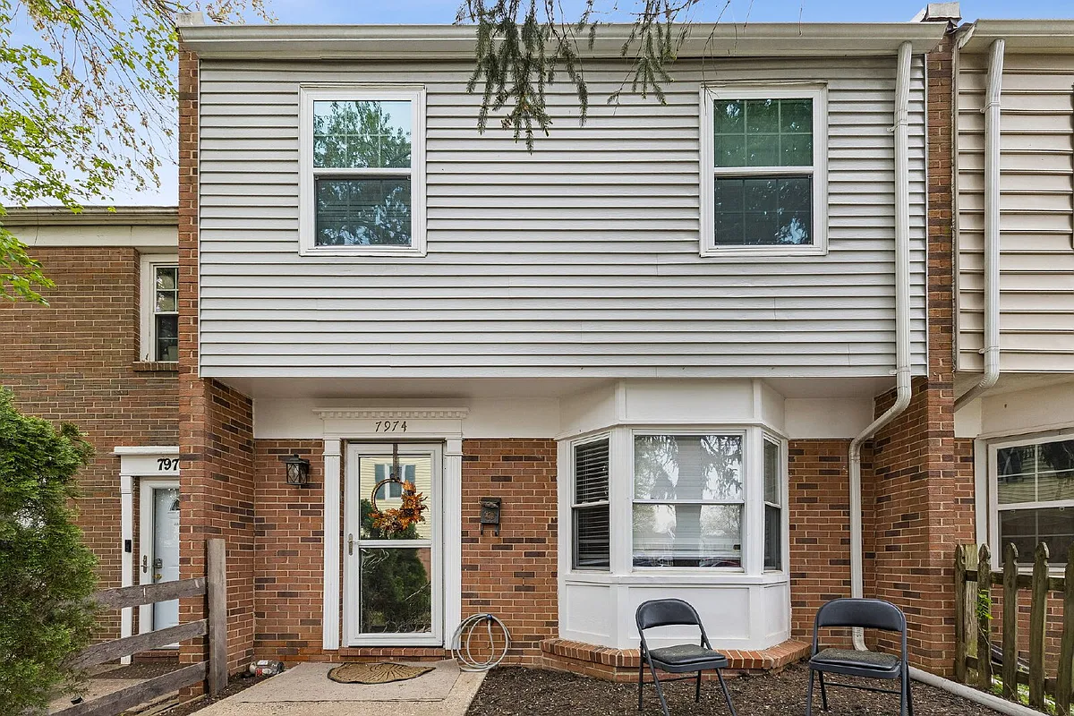 Building Photo - 7974 Community Dr
