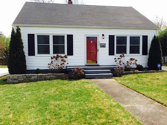2nd image of 824 Henry Clay Blvd