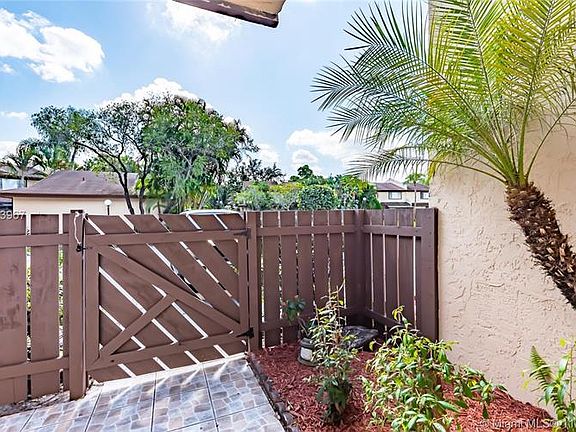 4th image of 1211 Hampton Blvd #1211