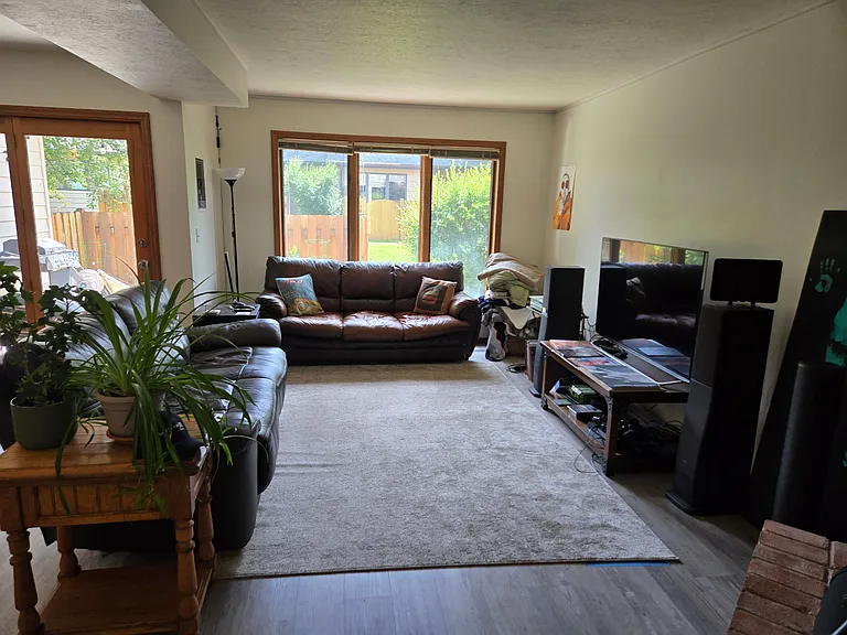 1712 W Olive St #45-1 — Photo 4