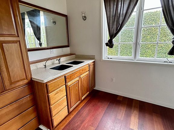 4th image of 810 E Canon Perdido St #B