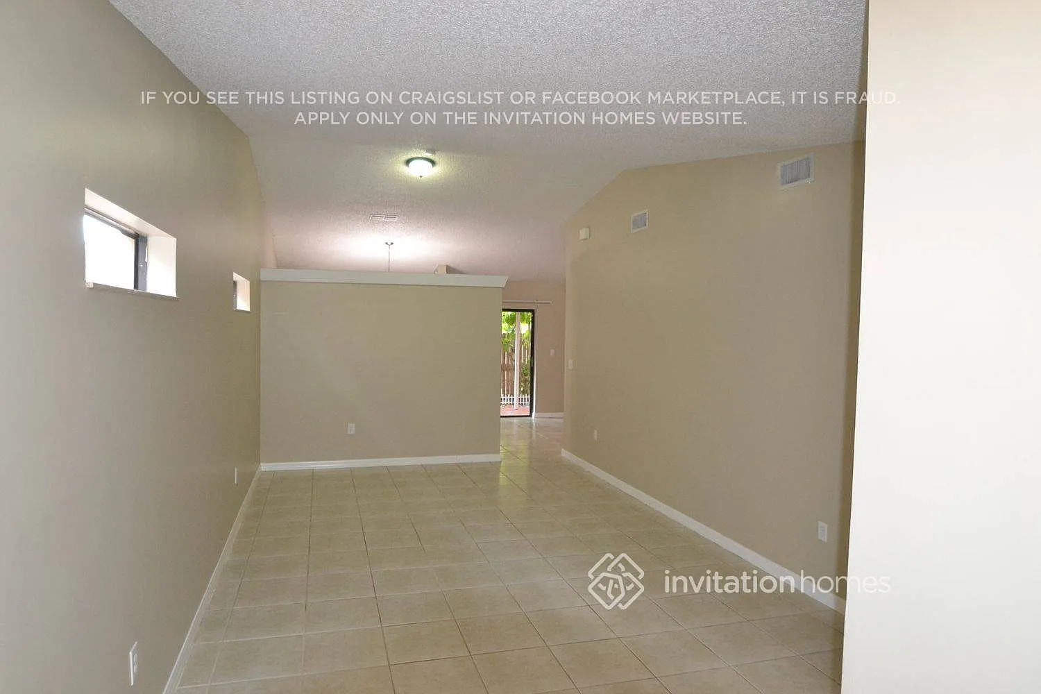 10215 NW 126th St Hialeah, FL 33018 — Photo 2
