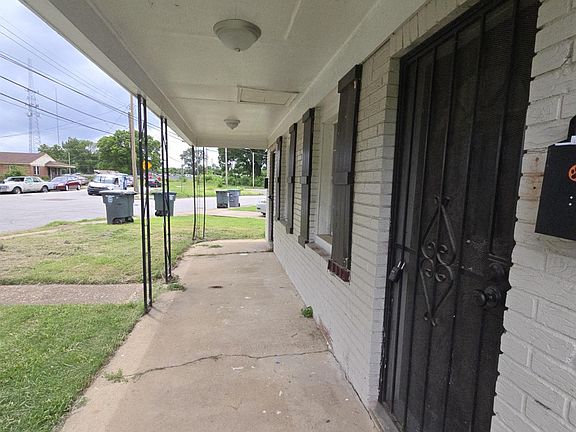 2nd image of 2982 Shannon Ave