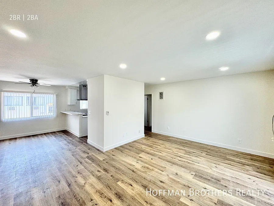 12631 Vanowen St #8