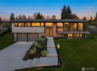 2032 123rd Ave SE, Bellevue, WA 98005