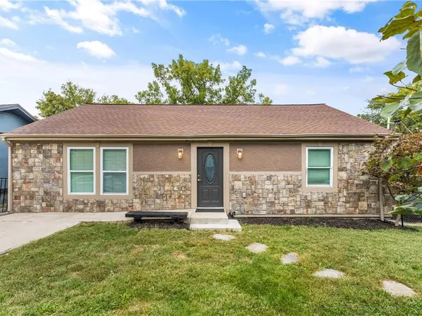 5820 NE 61st St, Kansas City, MO 64119