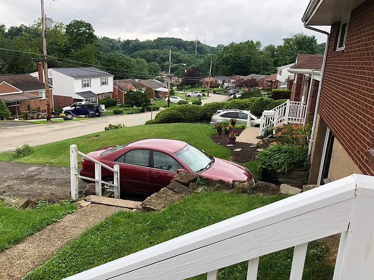 831 Kerry Hill Dr — Photo 13