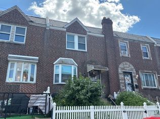 896 Carver St, Philadelphia, PA 19124