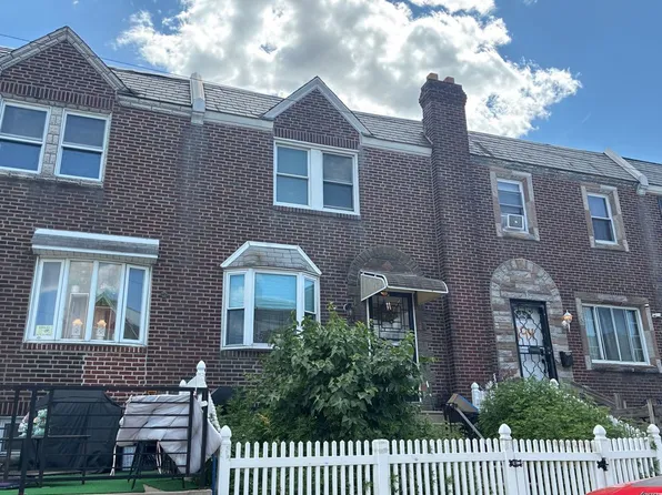 896 Carver St, Philadelphia, PA 19124