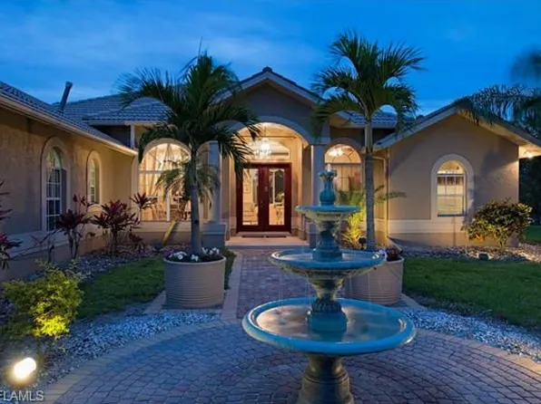 6821 Livingston Woods Ln, Naples, FL 34109