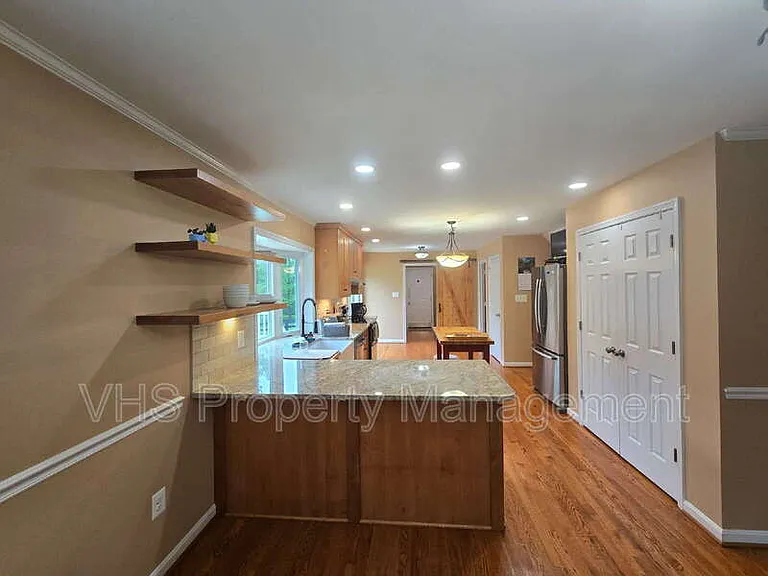 5712 John Barton Payne Rd — Photo 9