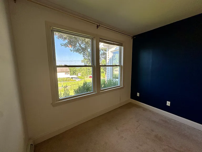 10 Curtis Ave — Photo 17