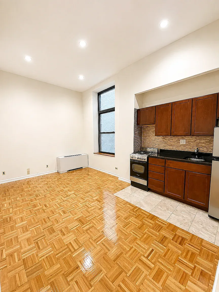 304 West 92nd Street — Photo 4