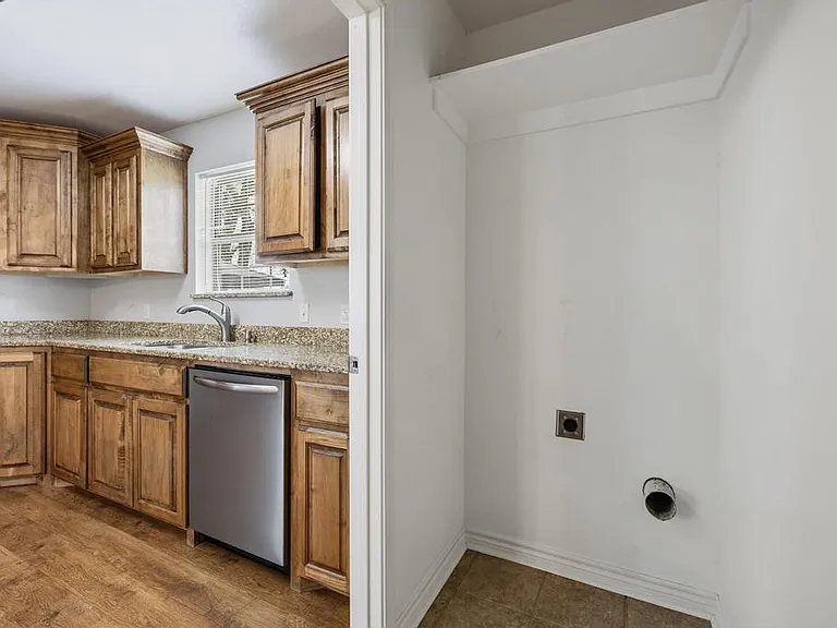 119 N Andrews Ave — Photo 28