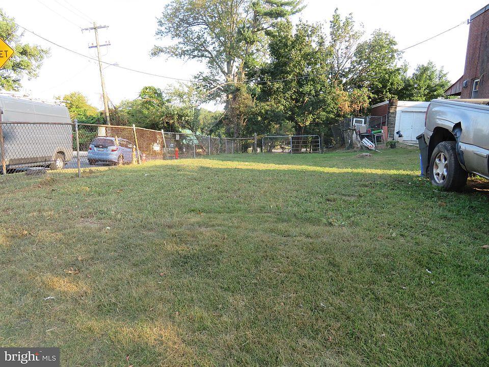 1st image of 585 Parker Ave