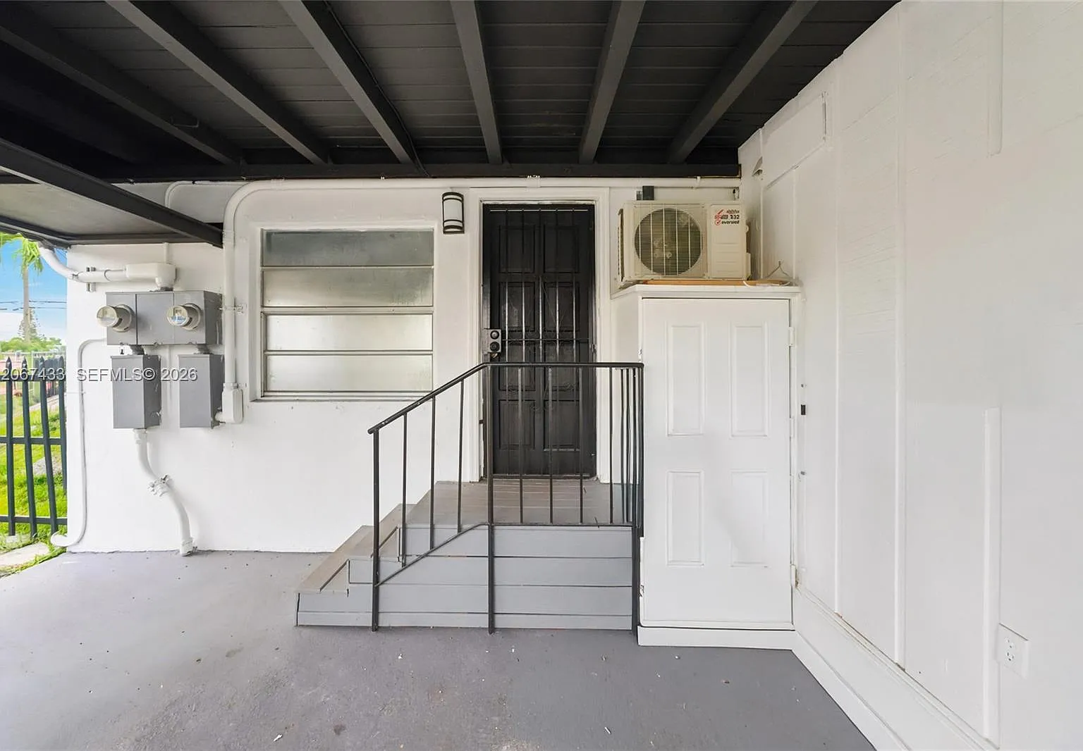 Twelfth St Manors — Photo 1