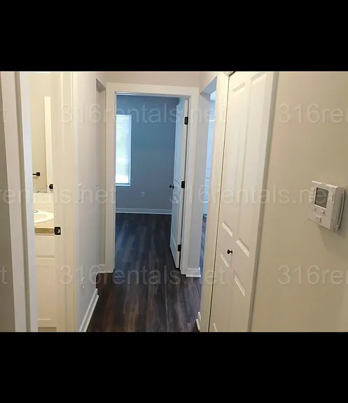 319 S Taylor St — Photo 7