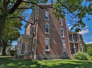 203 W Main St FLOOR 2, Emmaus, PA 18049