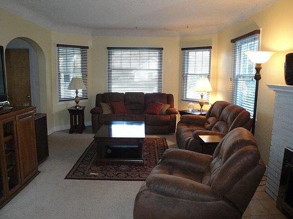 3rd image of 300 S 1st St