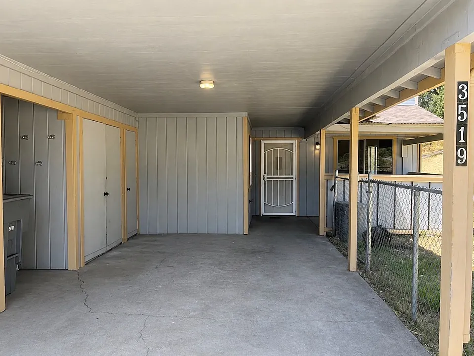 3519 & 3521 Koa Way