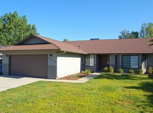 1662 Sterling Dr, Redding, CA 96003