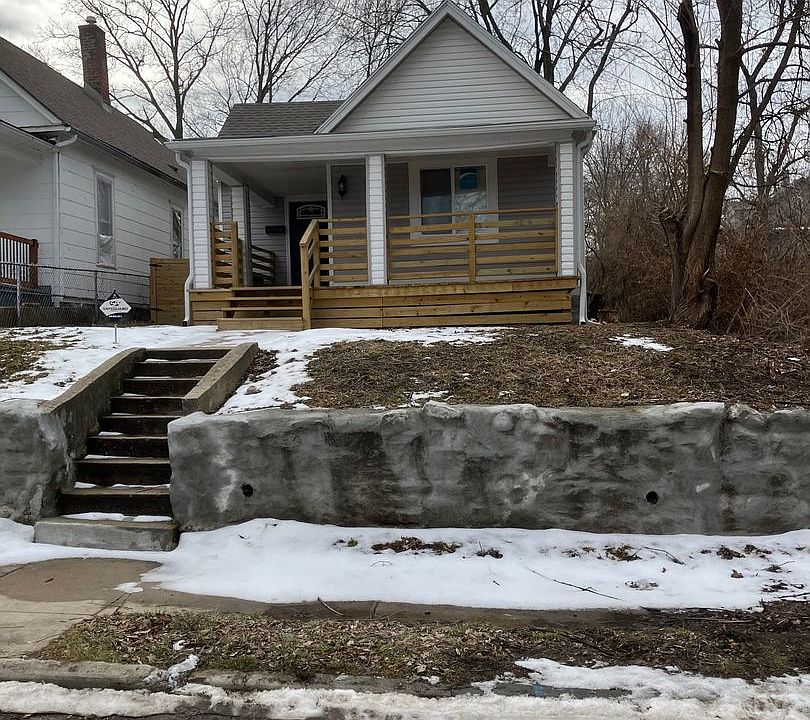 1st image of 3019 E 20th St
