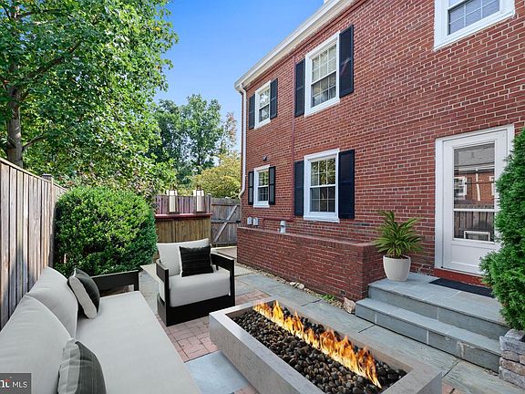 4th image of 3201 S Stafford St APT A2