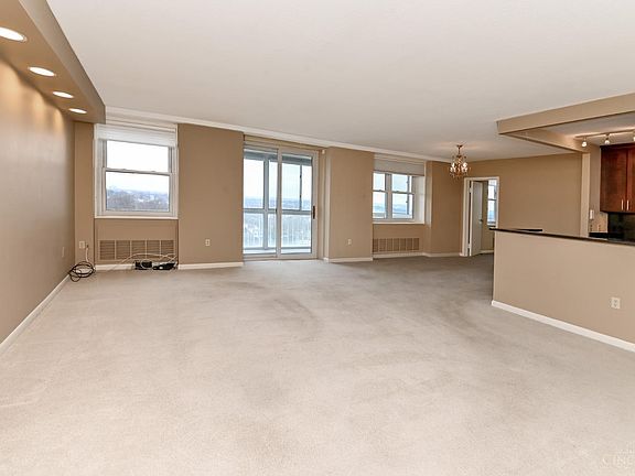 3rd image of 2444 Madison Rd Unit 1409