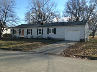 658 W High St, Marshall, MO 65340