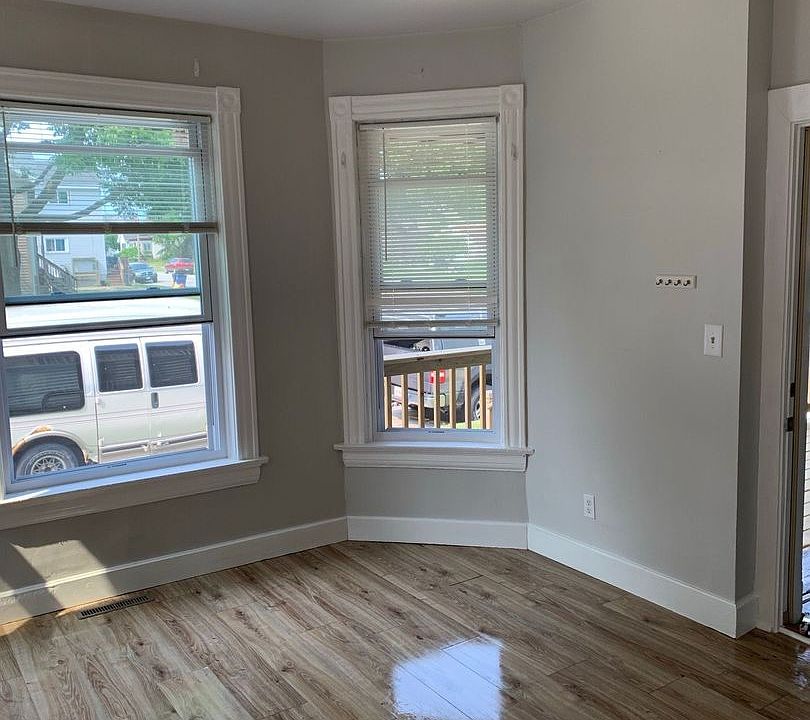 2nd image of 1201 Hagerer St APT 2