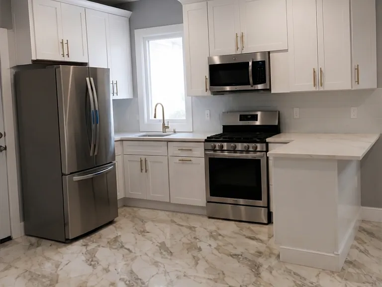 275 Halsted St #2 — Photo 3