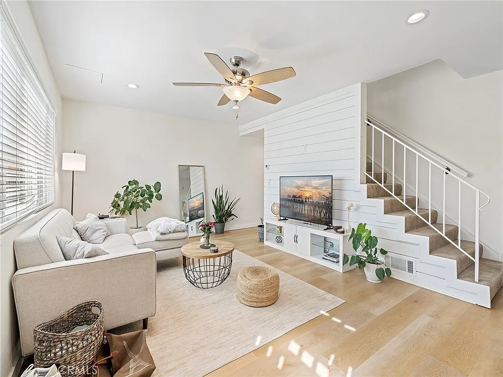 2 bed, 1140 sqft, $3,195 — Photo 1
