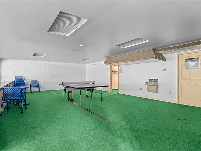 7 Shadowbrook Ln #34 — Photo 17