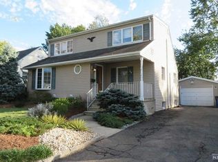 164 New York Ave, Bergenfield, NJ 07621