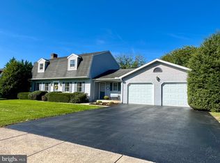 87 Grandview Ave, Chambersburg, PA