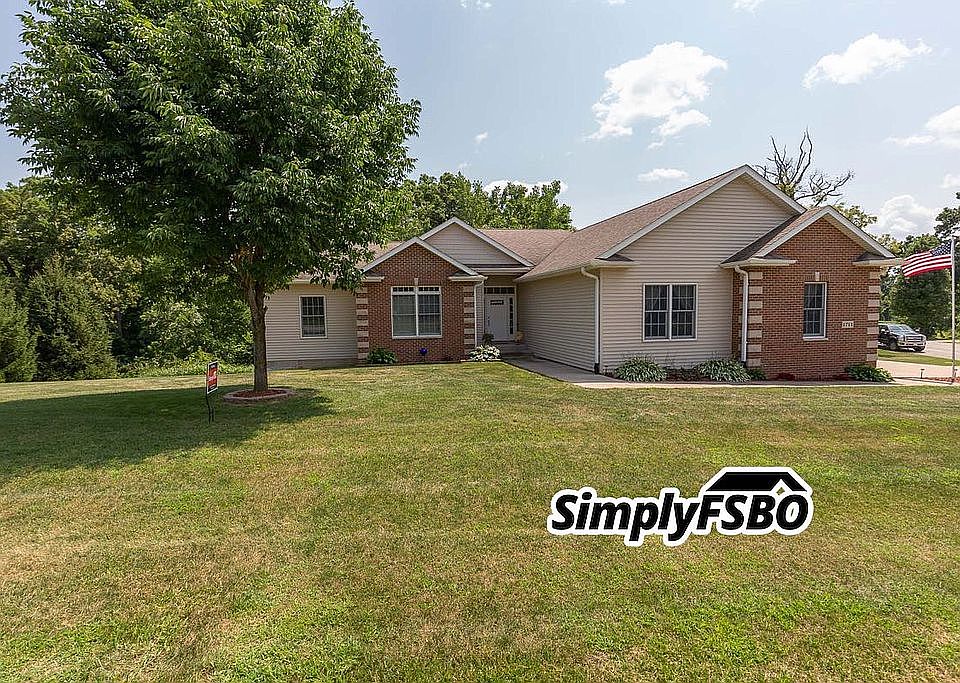 1st image of 1711 Parkway Dr