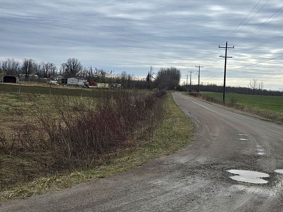 3rd image of 5496 Fairvalley Rd
