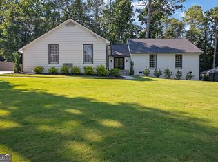 514 Dogwood Cir, Norcross, GA 30071