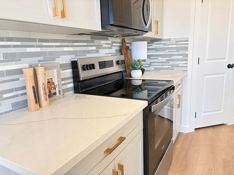 727 Liberty Park Dr — Photo 18