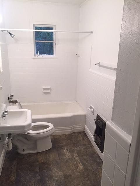 2nd image of 408 N 38th Ave