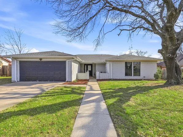 629 Owens Dr, Crowley, TX 76036