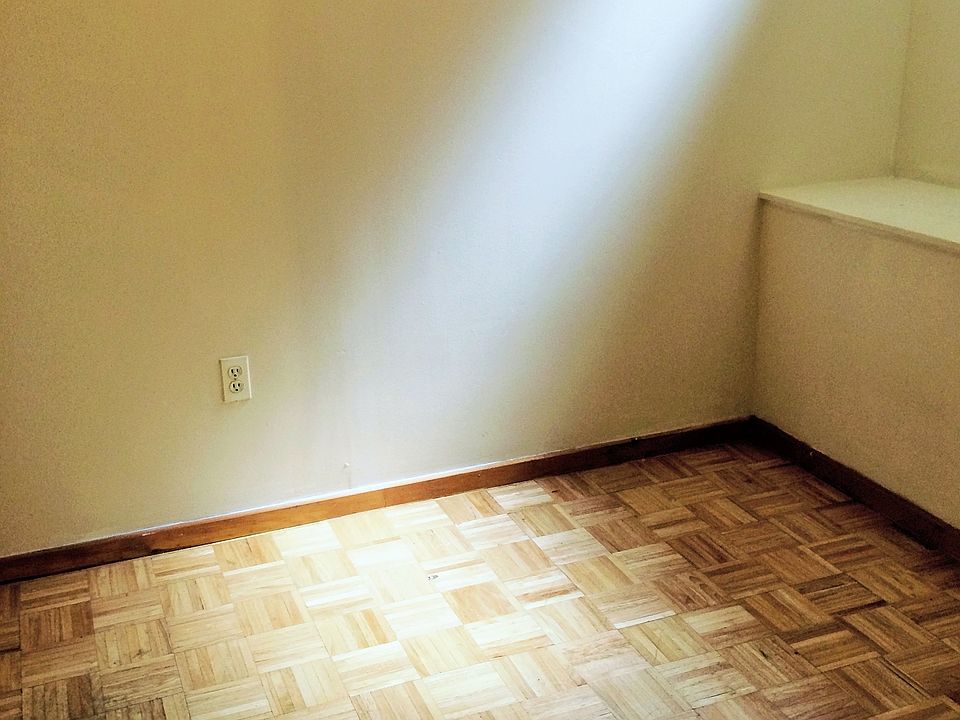 2nd image of 1219 Race St APT 32