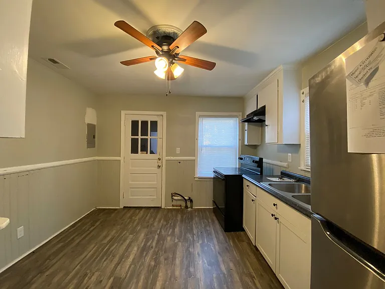 1425 Remount Rd — Photo 10
