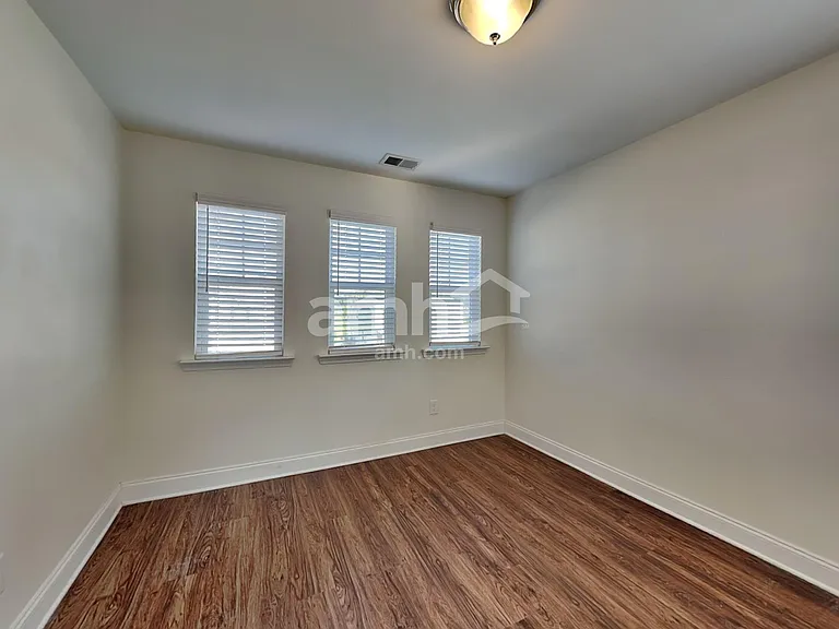 401 Levon Ct — Photo 19