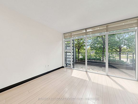 5th image of 110 Fort York Blvd Unit G08